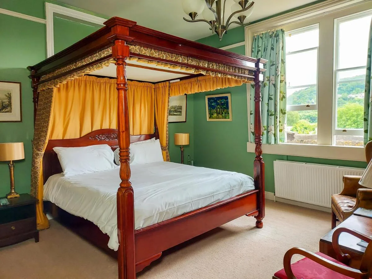 Double Room with Ensuite Bathroom